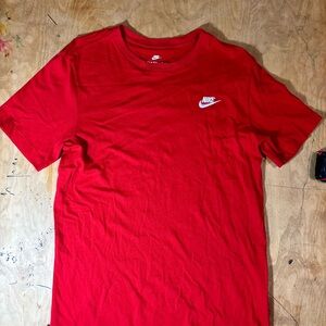 Nike Men's Vibrant Red Short Sleeve Tee